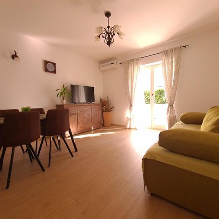 Apartmani B&S Barbat na Rabu Exterior photo